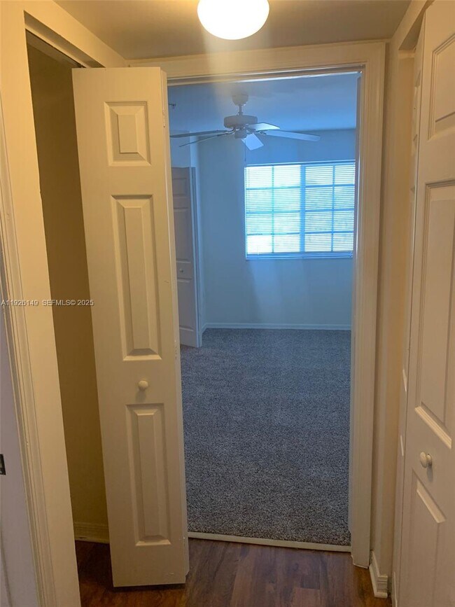 Building Photo - 631 SW 111th Ln