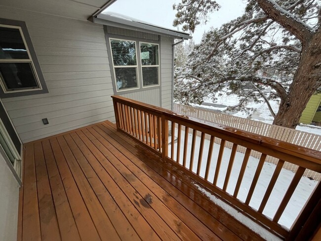 Building Photo - Newer 3 Bed/2 Bath Construction on Bend's Eastside - Cessna Drive