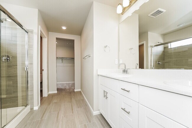 Building Photo - 9241 Rifle St