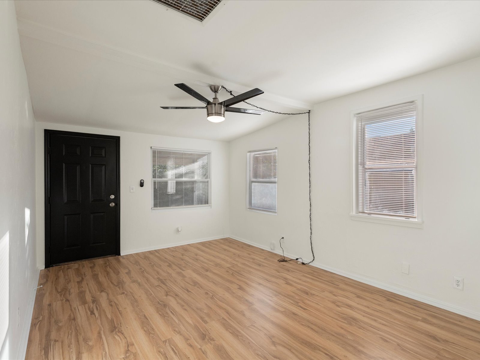 Building Photo - 237 Emory Plz