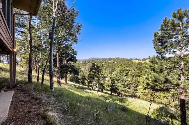 Building Photo - 21648 Mountsfield Dr