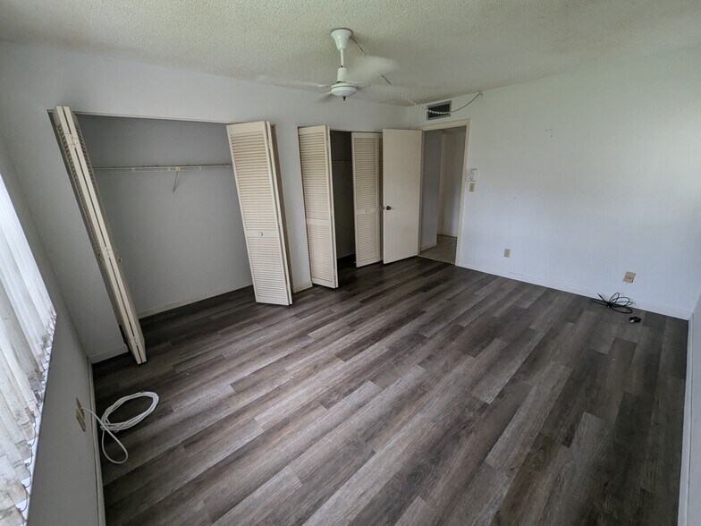 Building Photo - 4272 NW 89th Ave