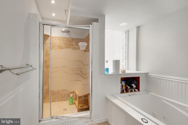 Building Photo - 920 S 16th St