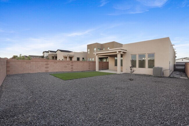 Building Photo - Coming Soon! | Modern | 3Bed/2Bath | Desirable Rio Rancho | Pets Welcome