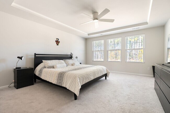 Building Photo - Bright, Spacious 3BR/2.5BA Home – Move-In Ready with Loft & Open Floor Plan