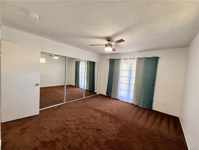 Building Photo - 13416 Glenoaks Blvd