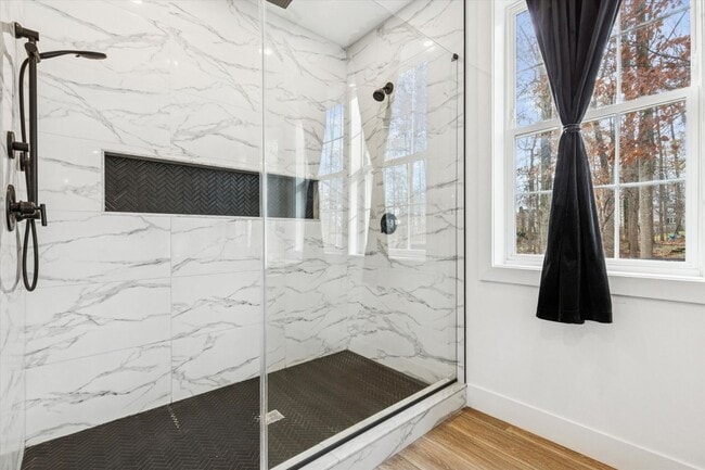 Building Photo - Stunning Renovated 5-Bedroom Exton Home – 6-Month Lease, Gourmet Kitchen & Walkout Basement