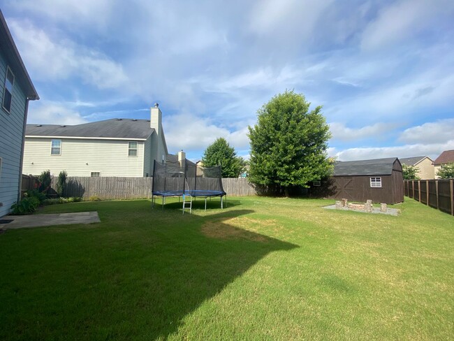 Building Photo - 118 Broomsedge Ln