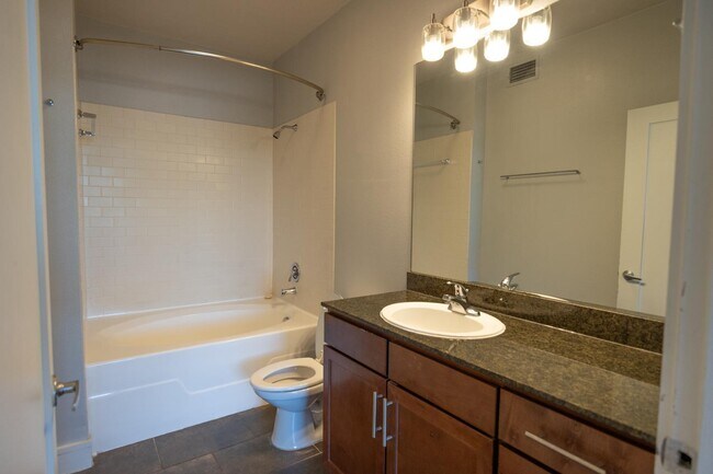 Building Photo - 3016 Guadalupe St