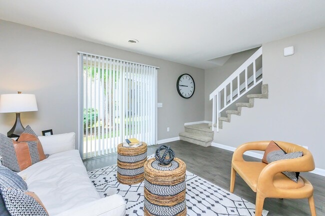 Building Photo - Laurel Ridge Apartments