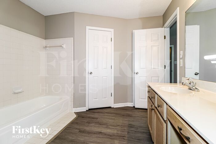 Building Photo - 6856 Meadow Chase Ln