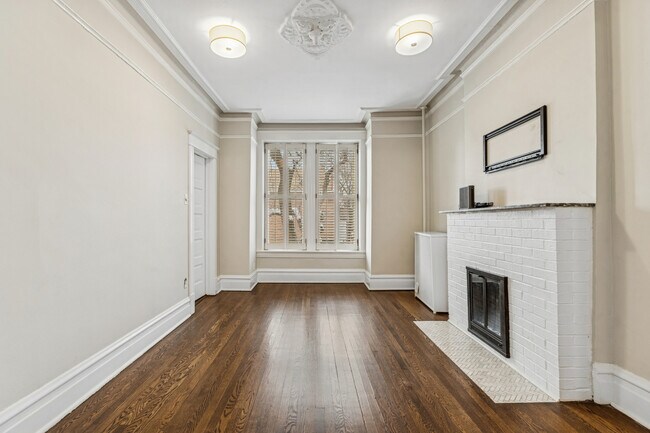 Building Photo - 2159 N Seminary Ave