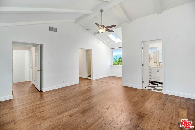 Building Photo - 2401 Olive Ave