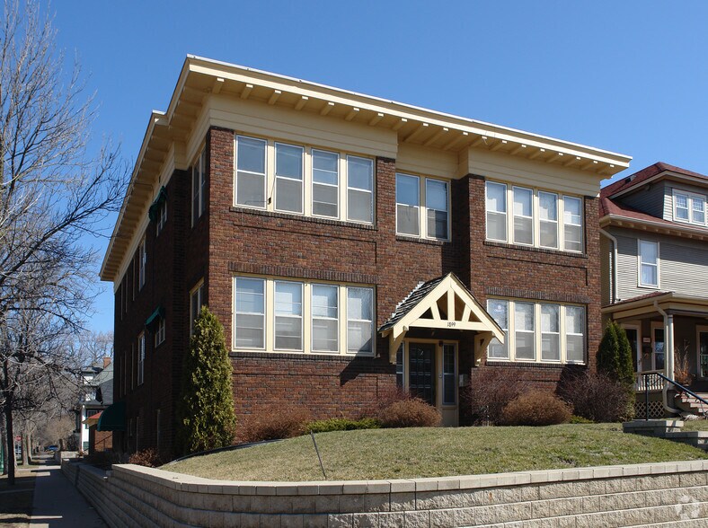 Building Photo - 1899 Selby Avenue