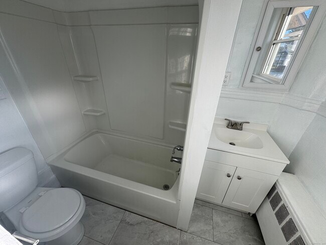 Building Photo - 31 Wolcott Ave