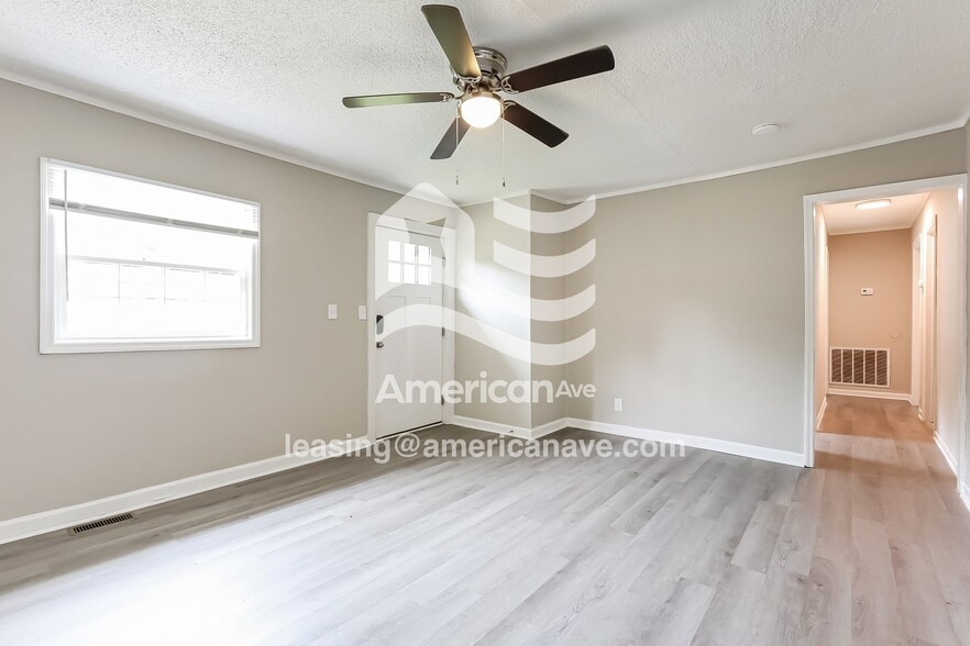 Building Photo - 36 Shady Ln