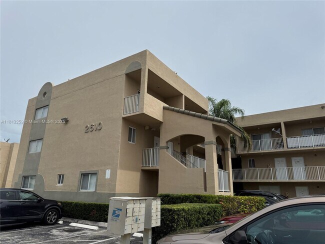 Building Photo - 2610 W 76th St