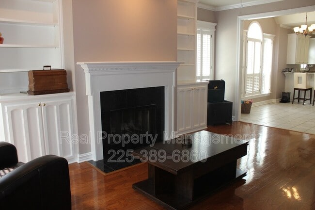 Building Photo - 3938 Garden View Dr