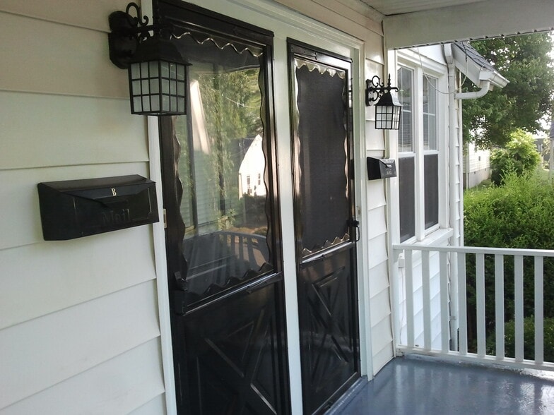 Building Photo - 1315 Poplar St