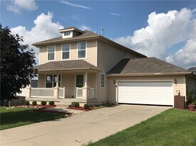 Building Photo - 2806 Fayrdale Dr
