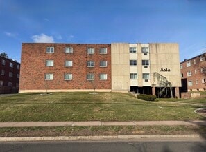 Building Photo - 109 S Main St