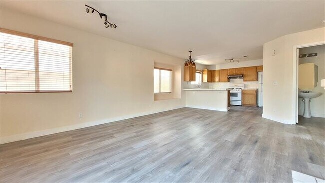 Building Photo - 3726 Penedos Dr