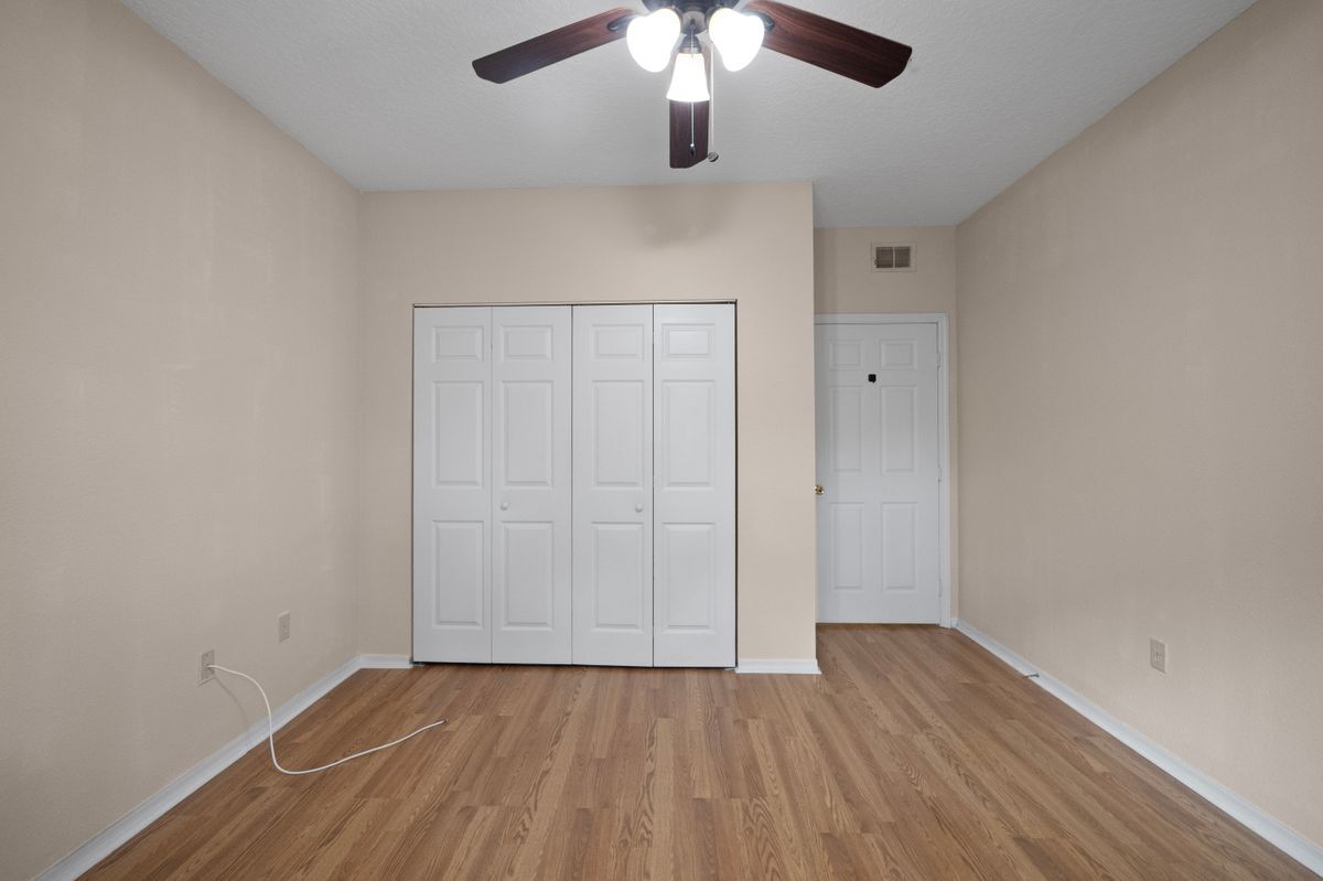 Building Photo - 11510 Villa Grand