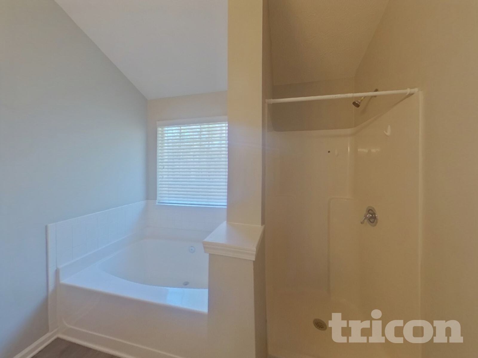 Building Photo - 10 St Charles Pl