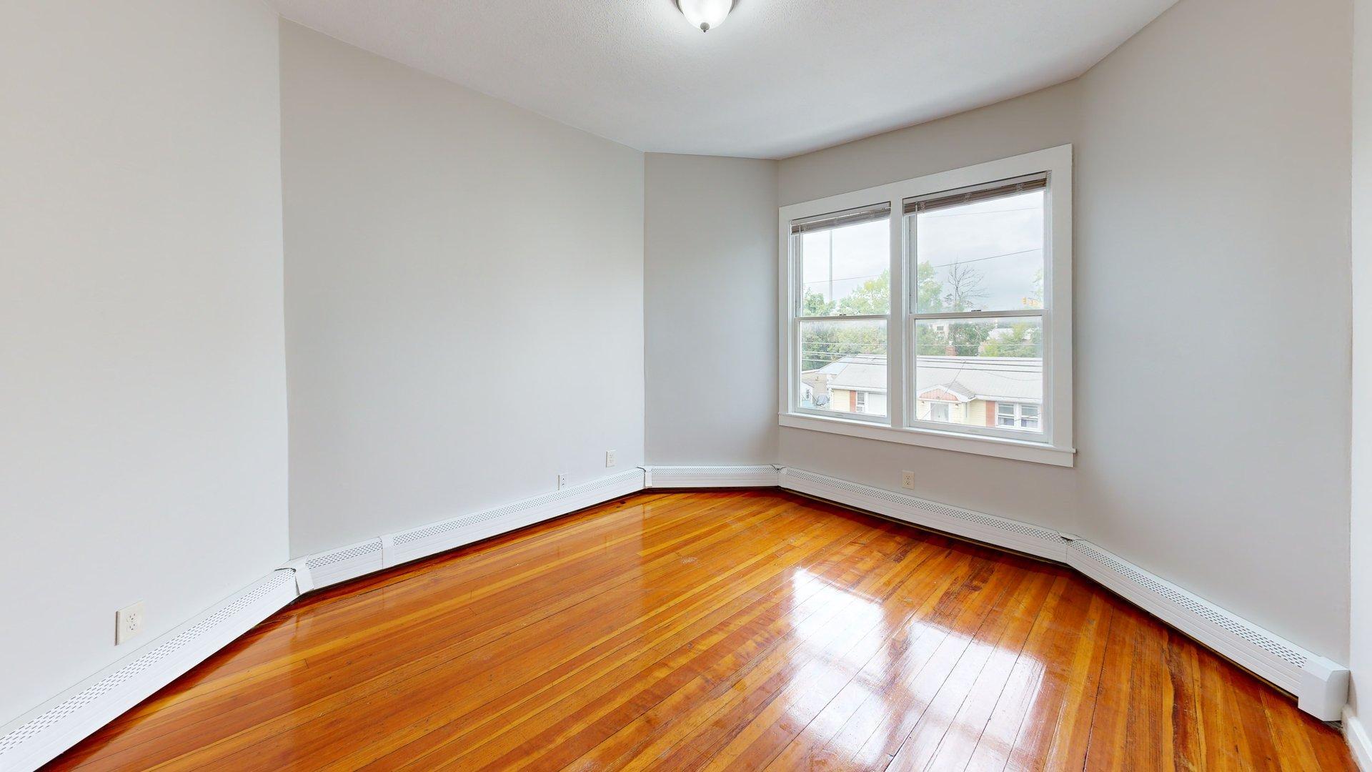 Building Photo - 163 Hichborn St