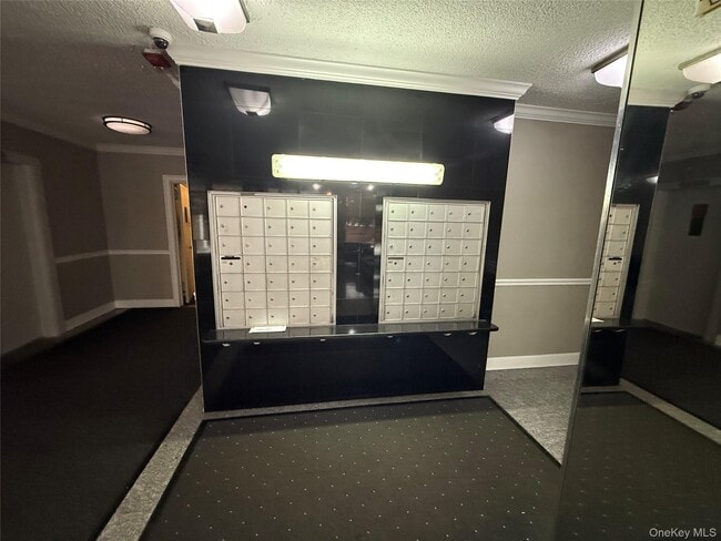 Building Photo - 190 1st St