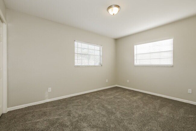 Building Photo - 11213 McMullen Loop