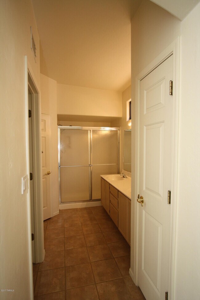 Building Photo - 1260 W Hopbush Way