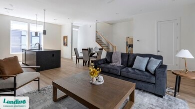 Building Photo - 2206 Arroyo Ave