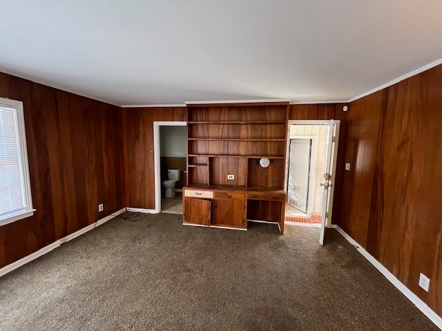 Building Photo - 1808 Sussex Dr