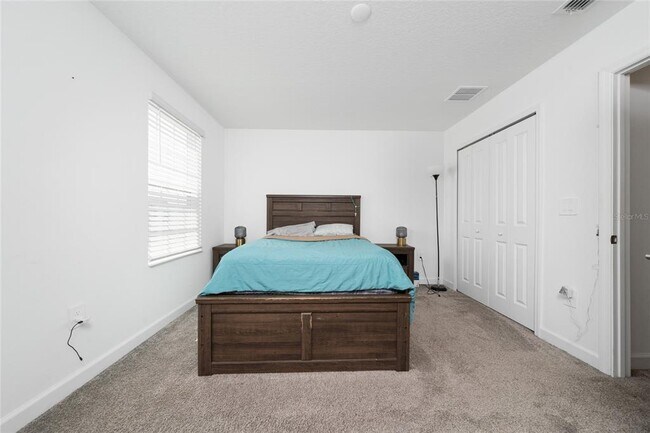 Building Photo - 11328 Listening Dr