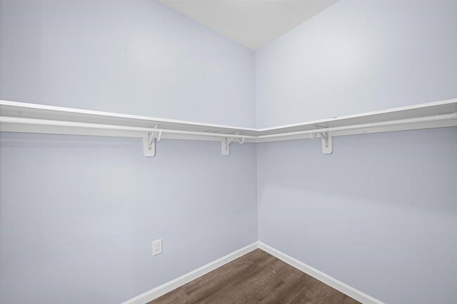 Building Photo - 83 Hobart Ave