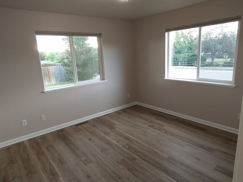 Bedroom 2 - 119 Sanders Ave