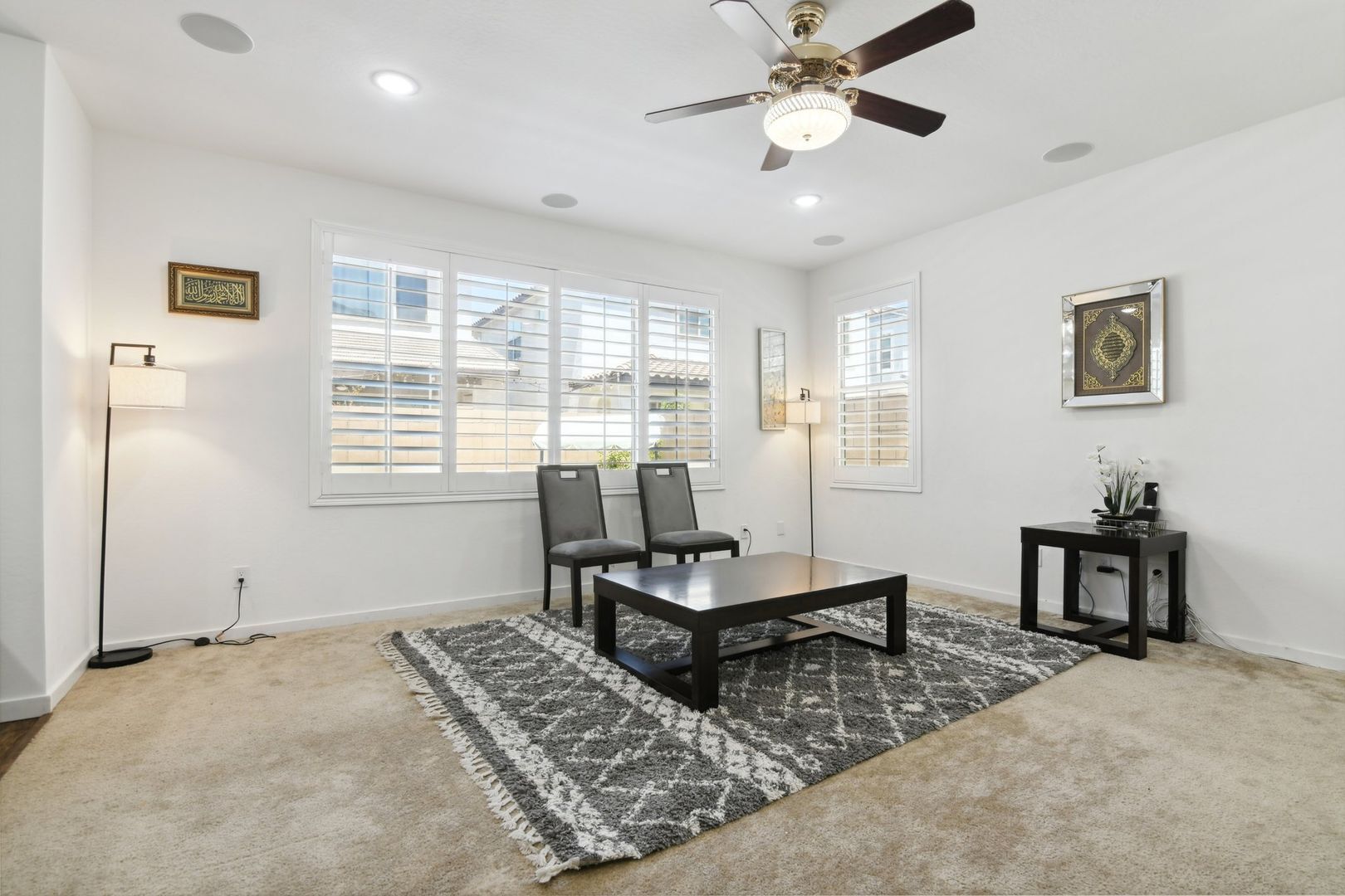 Building Photo - 1350 W Javelina Dr