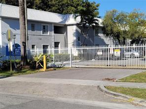 Building Photo - 17255 SW 95th Ave