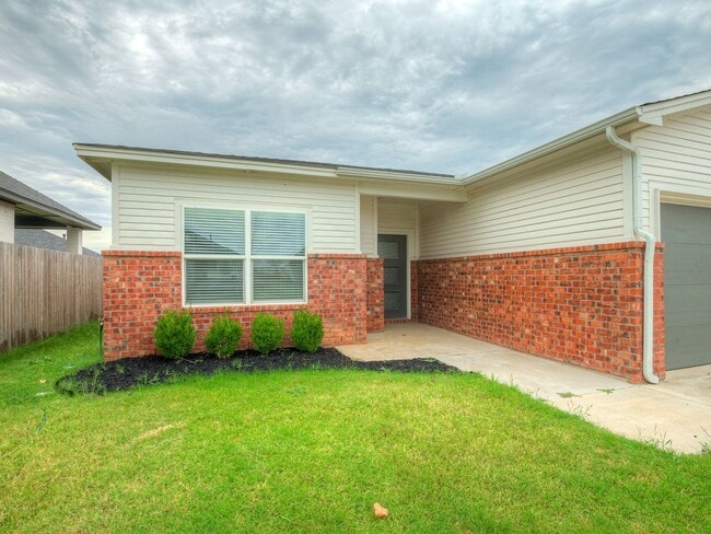 Building Photo - Beautiful New Construction Home in Edmond