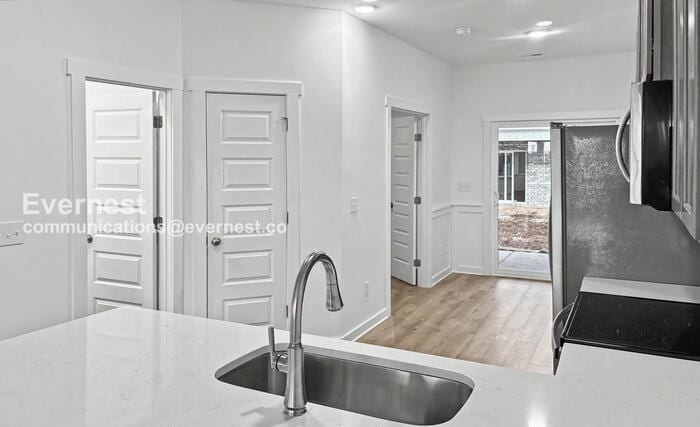 Building Photo - 12088 Chilly Dr