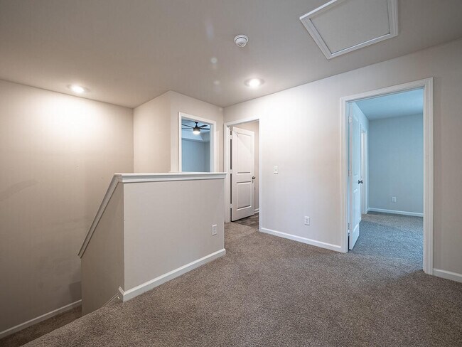 Building Photo - 1830 Lacebark Dr