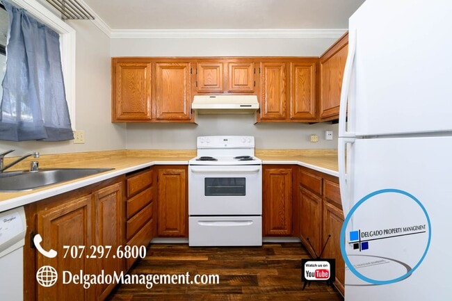 Building Photo - Benicia 2 bedroom condo