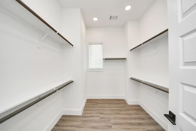 Building Photo - 3604 Runnels St
