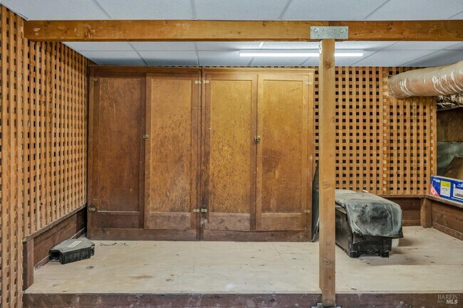 Building Photo - 522 Meadowood Ln