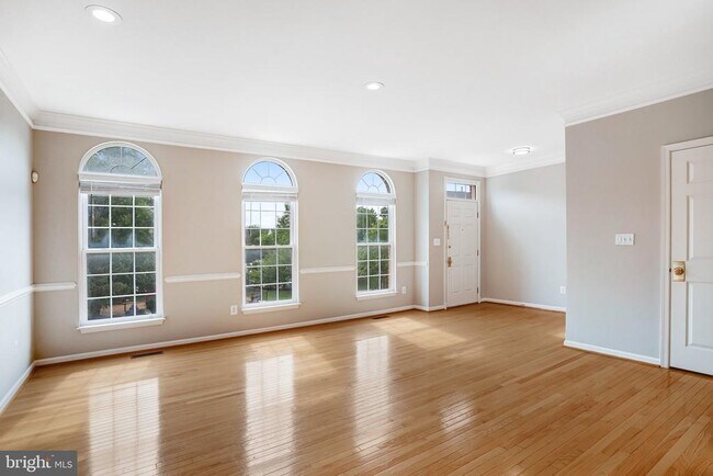 Building Photo - 22616 Welborne Manor Square