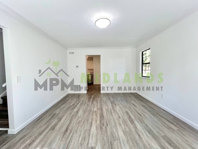 Building Photo - 746 Madera Rd