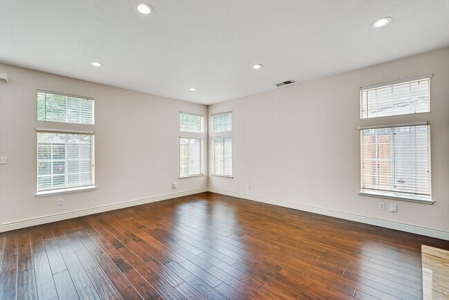 Building Photo - Luxury 5BR North San Jose Home | 2,680 Sq. Ft. | Minutes to BART, Levi's Stadium & Silicon Valley...