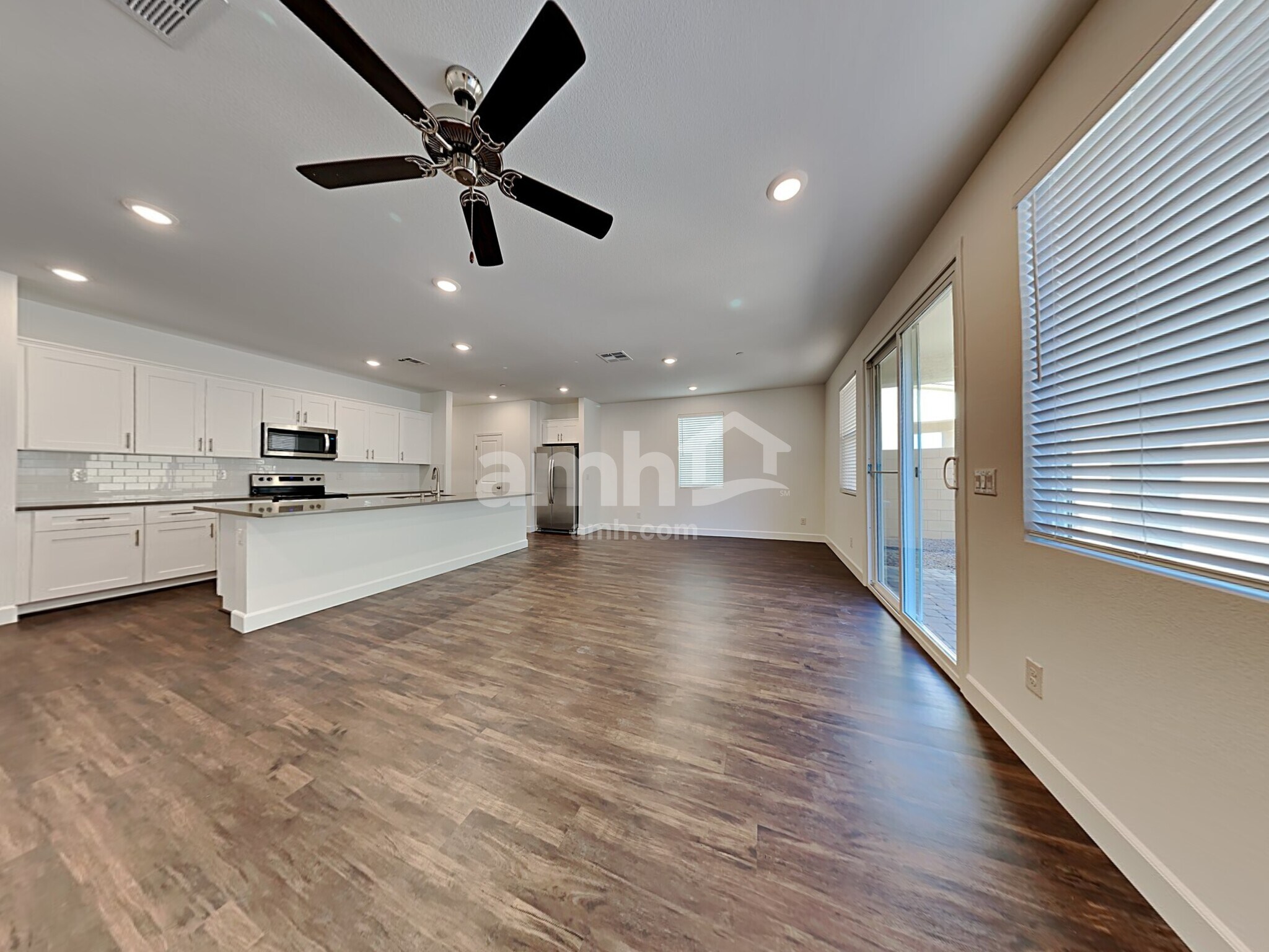 Building Photo - 13827 E 101st Ave