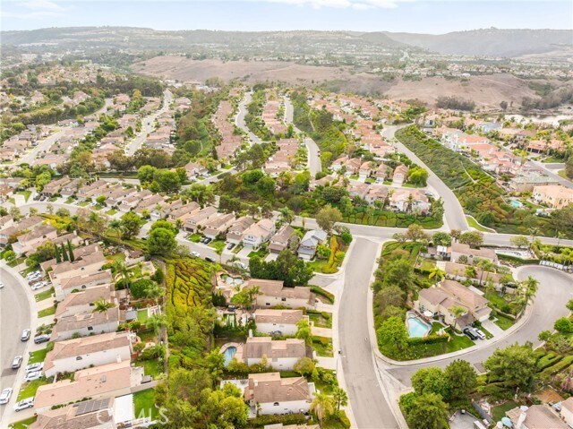 Building Photo - 24862 Vista Rancho